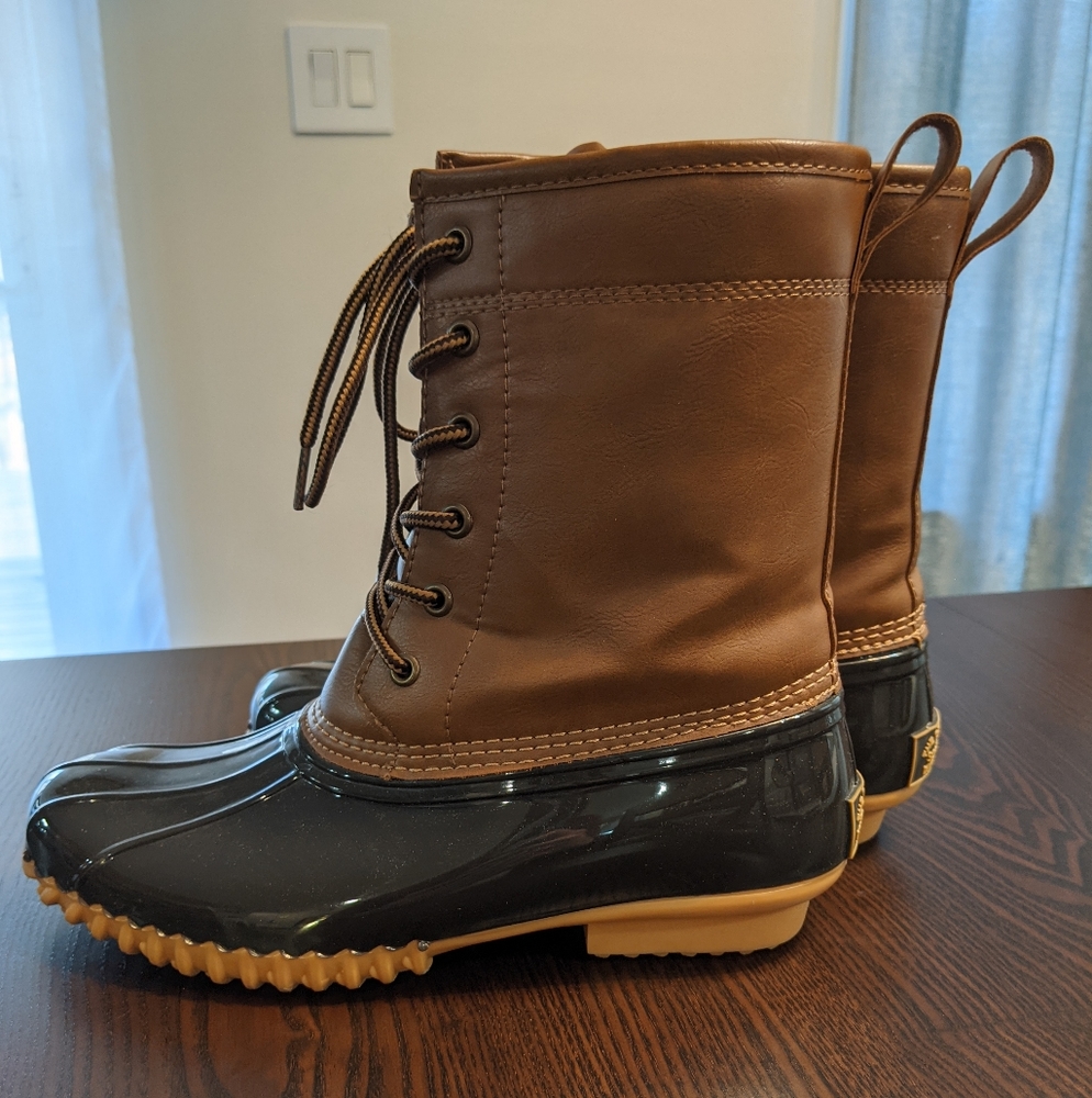 Sporto duck boots Ariel size 8.5 m
